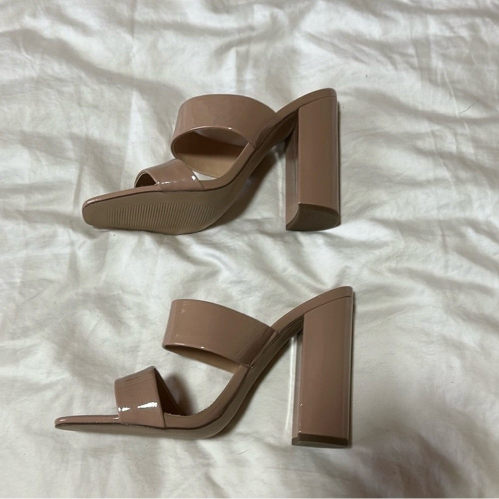 Steve Madden beige heels